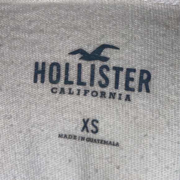 Hollister Rose Graphic Tee - Picture 3 of 3
